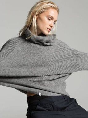 Kit and Ace 100% cashmere Ash Turtleneck in Heather Mist